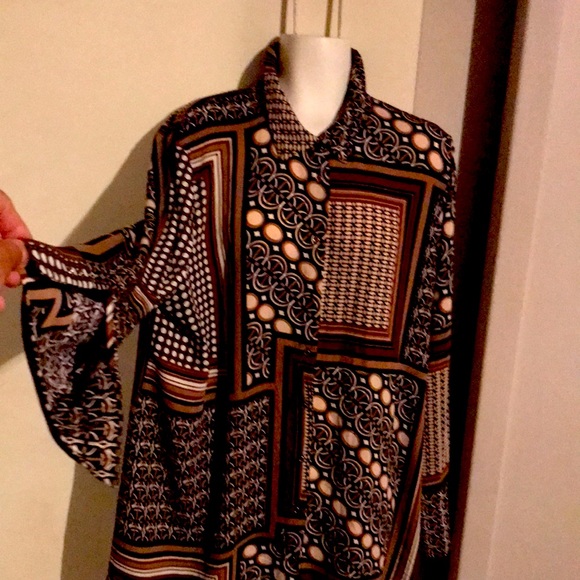Tops - Very 70’s inspired blouse beautiful earth tone prints